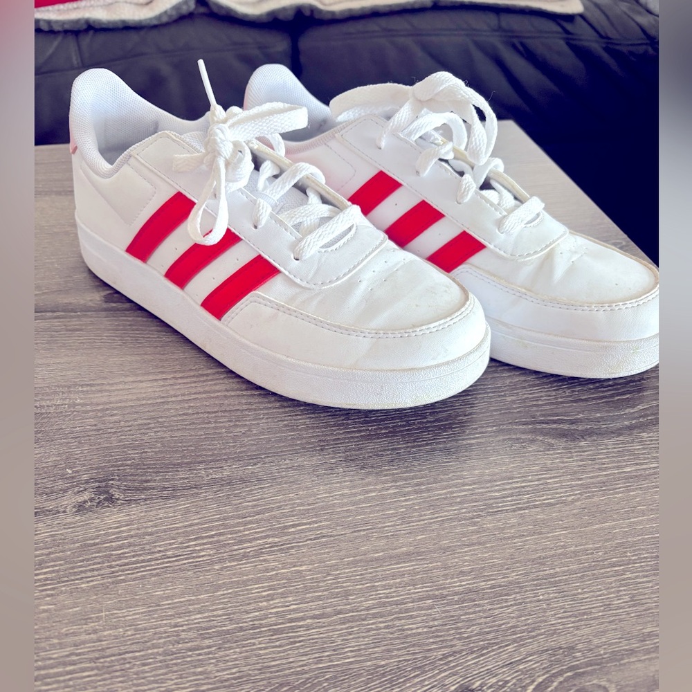 GUC Adidas White Leather Shoes - Size 6.5 Big Kids